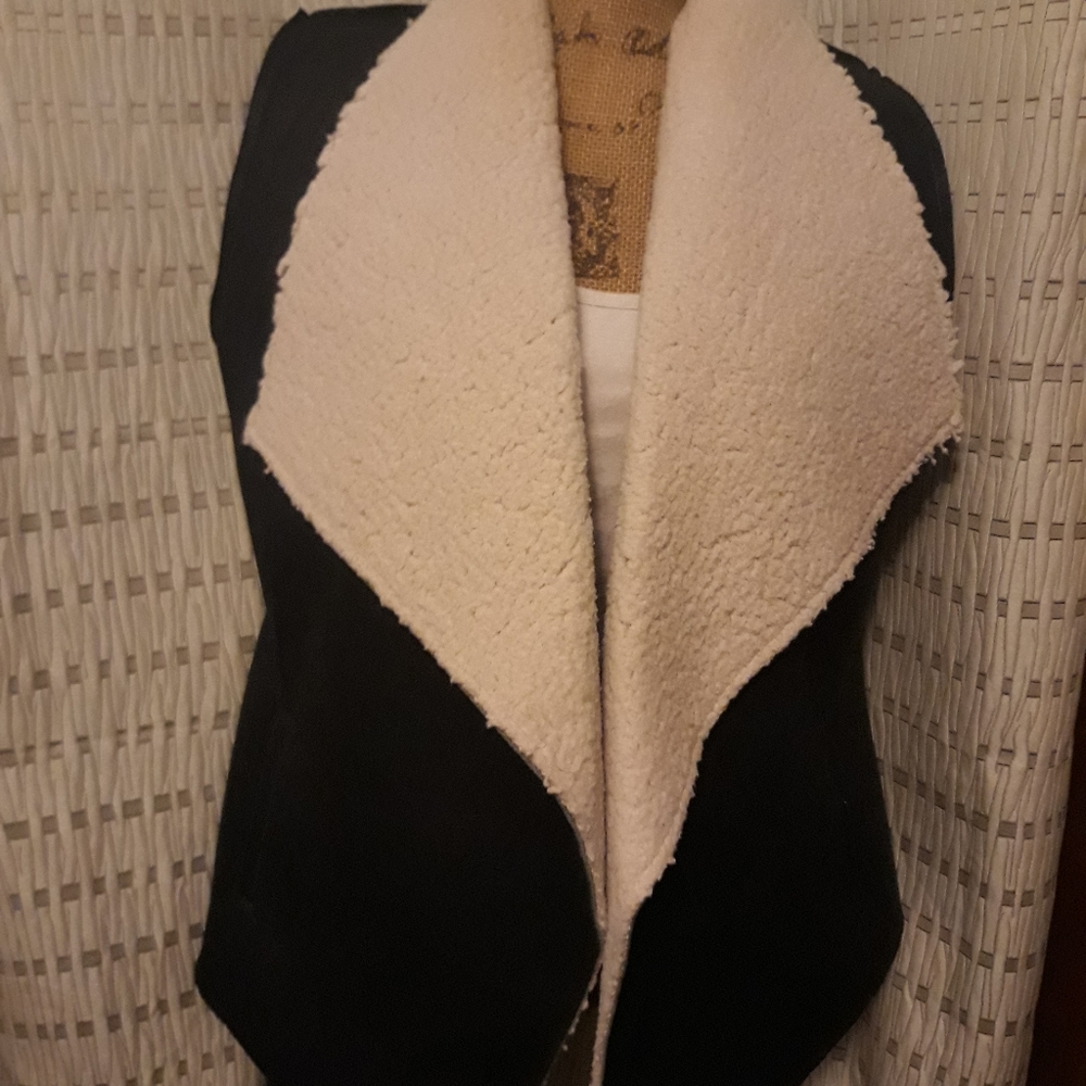 Black Sherpa vest